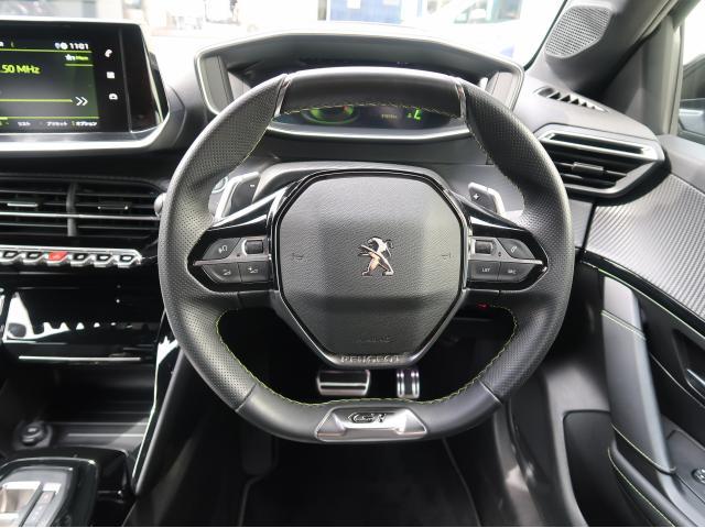 208 GT 新車保証継承+1年間走行距離無制限認定中古車保証 ETC アクティブクルーズコントロール(ストップ&ゴー機能付)17インチアロイホイール 前後ドライブレコーダー アップルカープレイ アンドロイドオート(5枚目)