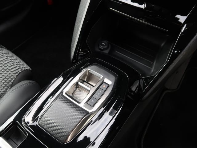 208 GT 新車保証継承+1年間走行距離無制限認定中古車保証 ETC アクティブクルーズコントロール(ストップ&ゴー機能付)17インチアロイホイール 前後ドライブレコーダー アップルカープレイ アンドロイドオート(11枚目)