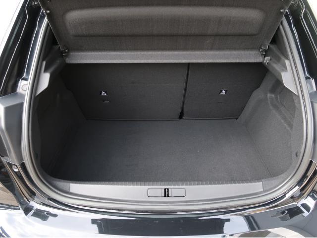 208 GT 新車保証継承+1年間走行距離無制限認定中古車保証 ETC アクティブクルーズコントロール(ストップ&ゴー機能付)17インチアロイホイール 前後ドライブレコーダー アップルカープレイ アンドロイドオート(15枚目)