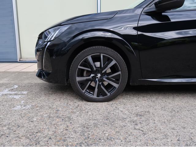 208 GT 新車保証継承+1年間走行距離無制限認定中古車保証 ETC アクティブクルーズコントロール(ストップ&ゴー機能付)17インチアロイホイール 前後ドライブレコーダー アップルカープレイ アンドロイドオート(17枚目)