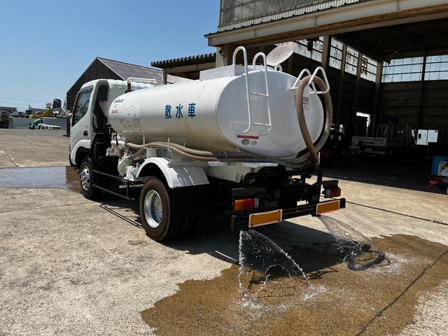 デュトロ 　４トン散水車　サカイ製４０００ＫＬ（6枚目）