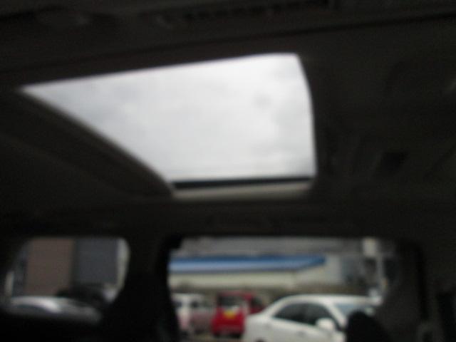 アルファード 240S プレミアサウンド18スピーカー ムーンルーフ 純正ナビ フルセグ ETC 両側パワースライドドア クリアランスソナー 純正フリップダウンモニター パノラミックビューモニター ローダウン 禁煙車(19枚目)