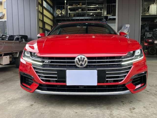 アルテオン TSI 4モーション Rラインアドバンス TSI 4モーション Rラインアドバンス レザーシート パワーシート アラウンドビューカメラ シートヒーター パワーテールゲート 純正ナビ デジタルメーター ヘッドアップディスプレイ ドラレコ前後(3枚目)