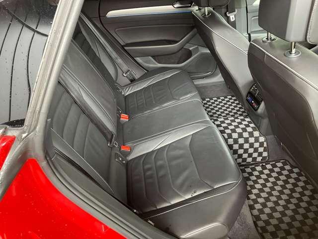 アルテオン TSI 4モーション Rラインアドバンス TSI 4モーション Rラインアドバンス レザーシート パワーシート アラウンドビューカメラ シートヒーター パワーテールゲート 純正ナビ デジタルメーター ヘッドアップディスプレイ ドラレコ前後(30枚目)