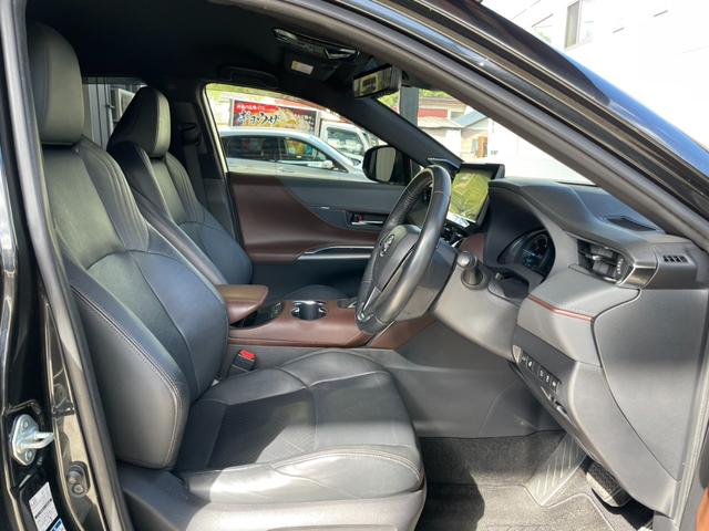 ハリアーハイブリッド Ｚ　レザーパッケージ　黒革パワーシート　フルモデリスタエアロ　ＪＢＬサウンドシステム　パワーリアゲート　ステアリングヒーター　ブラインドスポットモニター　レーダークルーズ　ヘッドアップディスプレイ　パノラミックビューモニタ（13枚目）