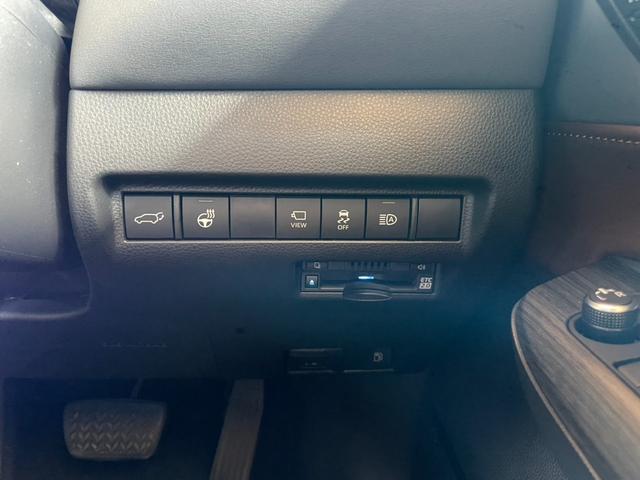 ハリアーハイブリッド Ｚ　レザーパッケージ　黒革パワーシート　フルモデリスタエアロ　ＪＢＬサウンドシステム　パワーリアゲート　ステアリングヒーター　ブラインドスポットモニター　レーダークルーズ　ヘッドアップディスプレイ　パノラミックビューモニタ（21枚目）