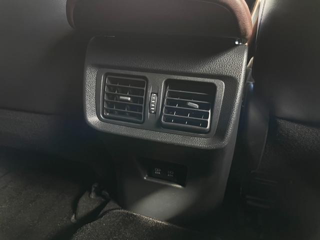 ハリアーハイブリッド Ｚ　レザーパッケージ　黒革パワーシート　フルモデリスタエアロ　ＪＢＬサウンドシステム　パワーリアゲート　ステアリングヒーター　ブラインドスポットモニター　レーダークルーズ　ヘッドアップディスプレイ　パノラミックビューモニタ（34枚目）