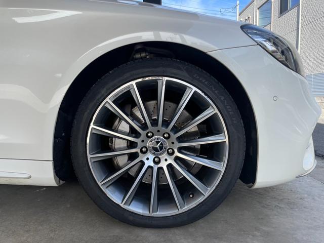 Ｓクラス Ｓ４００ｄ　スポーツリミテッド　ディーゼルターボ　レザーＥＸＣ　パノラマＳＲ　ＨＵＤ　Ｂｕｒｍｅｓｔｅ　フルセグＴＶ　ｃａｒｐｌａｙ　純２０インチＡＷ　電動リアゲート　黒革　メモリパワーシート　シートヒータ　ワイヤレス充電（6枚目）