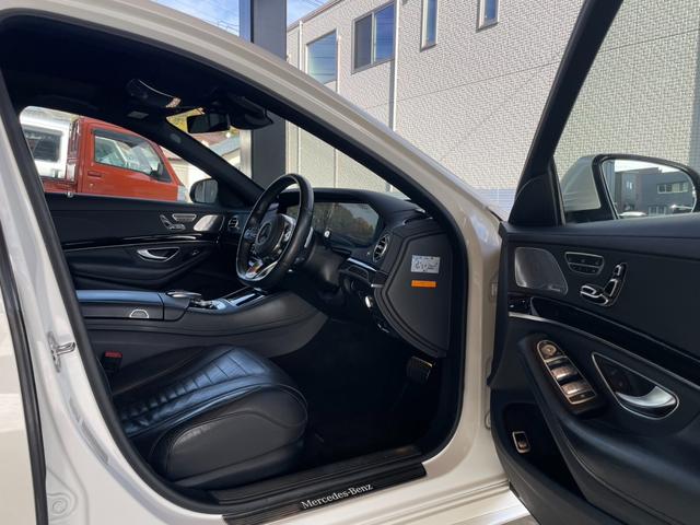 Ｓクラス Ｓ４００ｄ　スポーツリミテッド　ディーゼルターボ　レザーＥＸＣ　パノラマＳＲ　ＨＵＤ　Ｂｕｒｍｅｓｔｅ　フルセグＴＶ　ｃａｒｐｌａｙ　純２０インチＡＷ　電動リアゲート　黒革　メモリパワーシート　シートヒータ　ワイヤレス充電（11枚目）