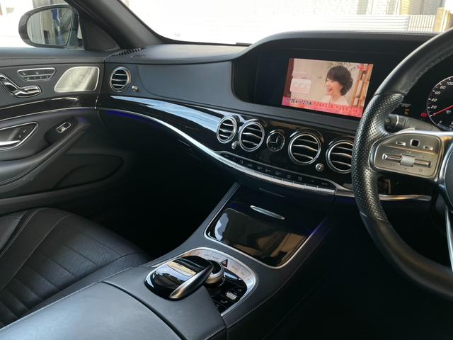 Ｓクラス Ｓ４００ｄ　スポーツリミテッド　ディーゼルターボ　レザーＥＸＣ　パノラマＳＲ　ＨＵＤ　Ｂｕｒｍｅｓｔｅ　フルセグＴＶ　ｃａｒｐｌａｙ　純２０インチＡＷ　電動リアゲート　黒革　メモリパワーシート　シートヒータ　ワイヤレス充電（20枚目）