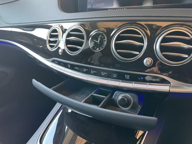 Ｓクラス Ｓ４００ｄ　スポーツリミテッド　ディーゼルターボ　レザーＥＸＣ　パノラマＳＲ　ＨＵＤ　Ｂｕｒｍｅｓｔｅ　フルセグＴＶ　ｃａｒｐｌａｙ　純２０インチＡＷ　電動リアゲート　黒革　メモリパワーシート　シートヒータ　ワイヤレス充電（24枚目）