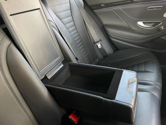 Ｓクラス Ｓ４００ｄ　スポーツリミテッド　ディーゼルターボ　レザーＥＸＣ　パノラマＳＲ　ＨＵＤ　Ｂｕｒｍｅｓｔｅ　フルセグＴＶ　ｃａｒｐｌａｙ　純２０インチＡＷ　電動リアゲート　黒革　メモリパワーシート　シートヒータ　ワイヤレス充電（37枚目）