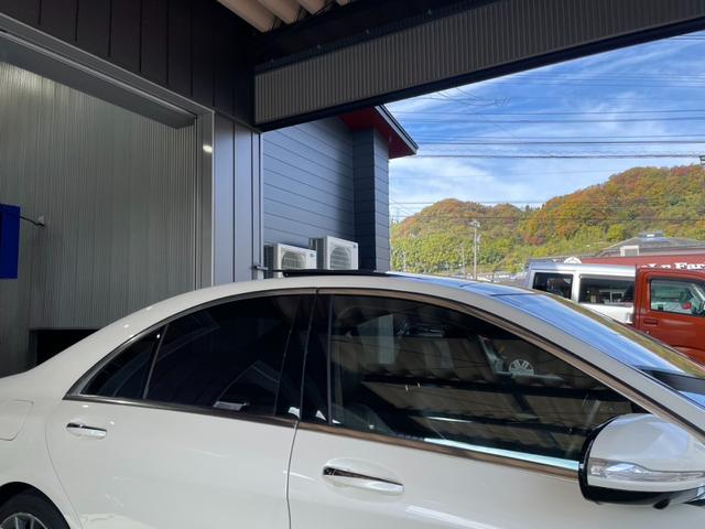 Ｓクラス Ｓ４００ｄ　スポーツリミテッド　ディーゼルターボ　レザーＥＸＣ　パノラマＳＲ　ＨＵＤ　Ｂｕｒｍｅｓｔｅ　フルセグＴＶ　ｃａｒｐｌａｙ　純２０インチＡＷ　電動リアゲート　黒革　メモリパワーシート　シートヒータ　ワイヤレス充電（44枚目）