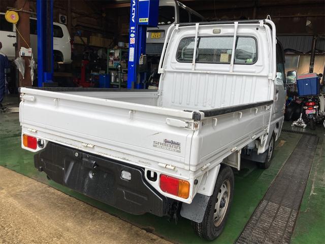 TB 4WD 軽トラック MT エアコン パワーステアリング 運転席エアバッグ(4枚目)