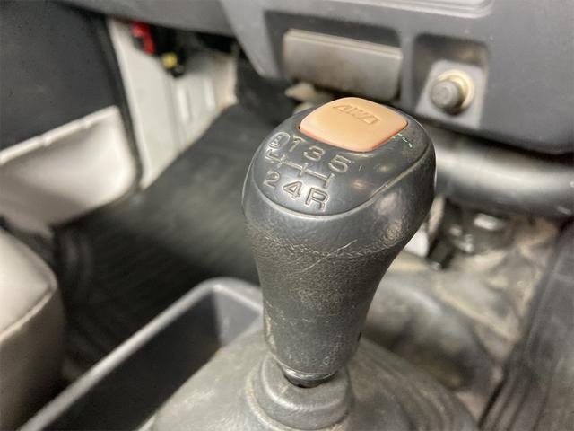 TB 4WD 軽トラック MT エアコン パワーステアリング 運転席エアバッグ(16枚目)