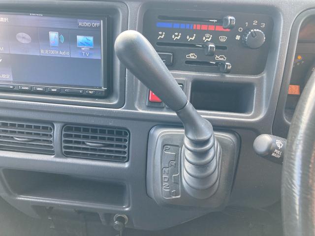 ディアス　４ＷＤ　キーレスエントリー　コラムオートマ　ヘッドライトレベライザー　両側スライドドア　運転席エアバッグ　ＳＤナビ　ワンセグＴＶ(17枚目)