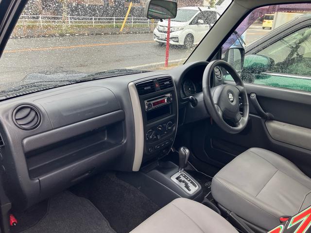 ジムニー ランドベンチャー 4WD ターボ キーレスエントリー 純正16インチアルミ 背面タイヤ CDオーディオ 電動格納ミラー シートヒーター(8枚目)