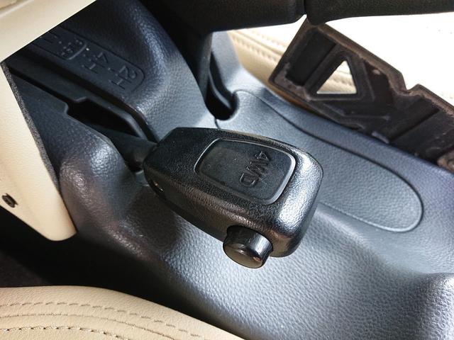 農繁 リフトアップ オールペイント 切り替え4WD 社外マフラー 追加メーター キーレス 5MT バックカメラ エアコン CD USB スピーカー シートカバー LEDヘッドライト A/Tタイヤ(44枚目)