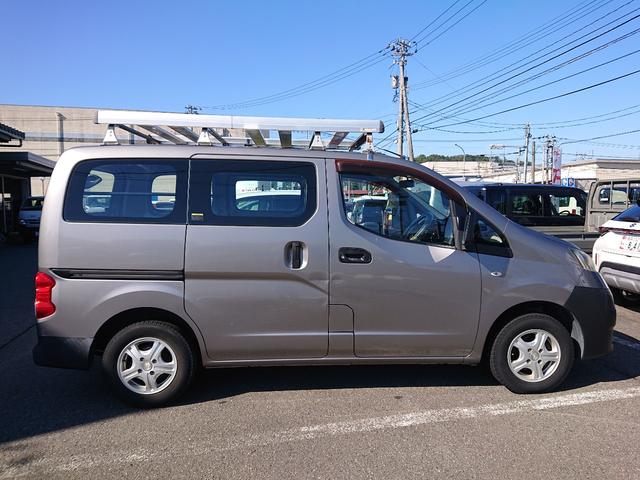 ＮＶ２００バネットバン ＤＸ　両側スライドドア　キーレスエントリー　アルミホイール　運転席エアバッグ（4枚目）