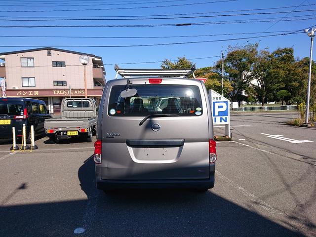 ＮＶ２００バネットバン ＤＸ　両側スライドドア　キーレスエントリー　アルミホイール　運転席エアバッグ（7枚目）