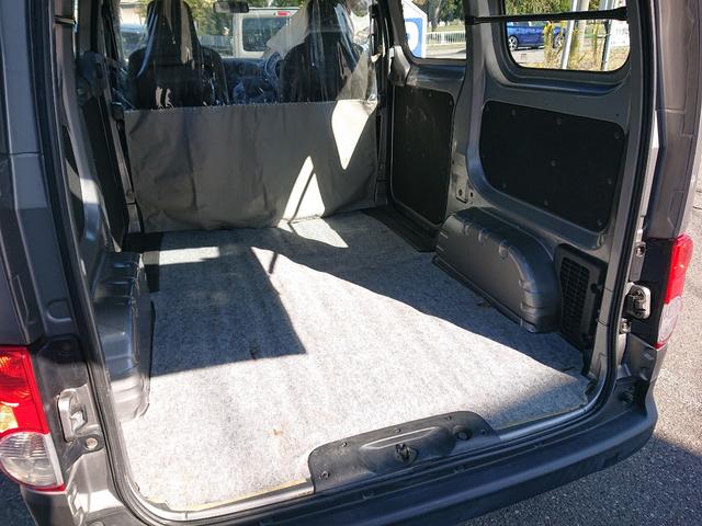 ＮＶ２００バネットバン ＤＸ　両側スライドドア　キーレスエントリー　アルミホイール　運転席エアバッグ（10枚目）