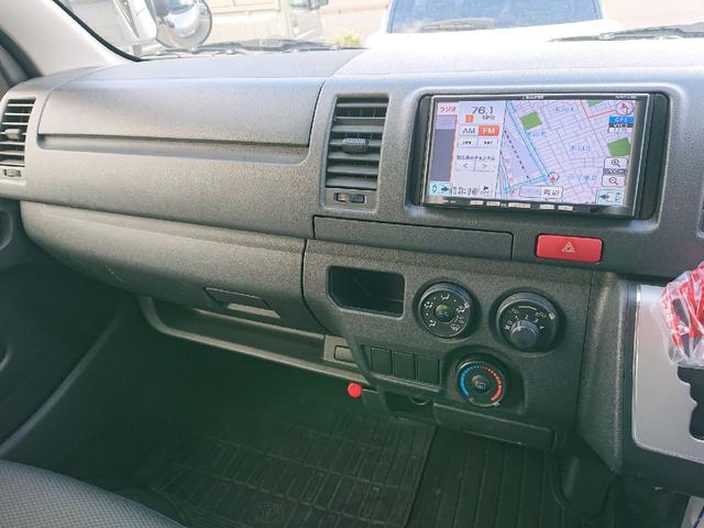 ハイエースバン ロングDX ディーゼル 4WD 5ドア 6人乗り ETC ナビ 両側スライドドア キーレス インパネAT レンタカーアップ CD エアコン パワーウィンドウ ABS(2枚目)