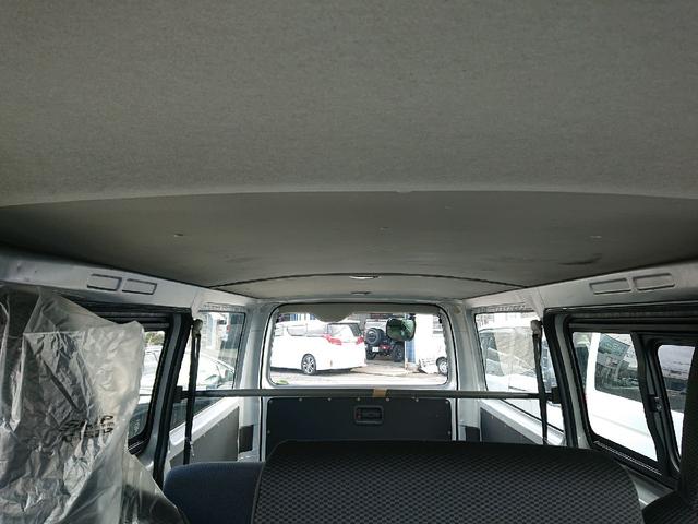 ハイエースバン ロングDX ディーゼル 4WD 5ドア 6人乗り ETC ナビ 両側スライドドア キーレス インパネAT レンタカーアップ CD エアコン パワーウィンドウ ABS(9枚目)