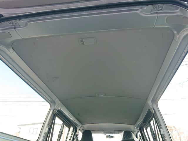 ハイエースバン ロングDX ディーゼル 4WD 5ドア 6人乗り ETC ナビ 両側スライドドア キーレス インパネAT レンタカーアップ CD エアコン パワーウィンドウ ABS(21枚目)