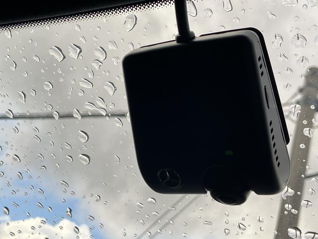 GLE GLE450d 4マチック クーペスポーツ E-ACTIVE BODY CONTROL パノラミックスライディングルーフ ソフトクローズドア シートヒーター/ベンチレーション ブルメスター コクピットディスプレイ HUD エナジャイジングPKG(22枚目)