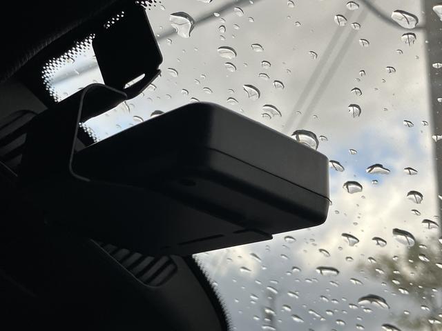 GLE GLE450d 4マチック クーペスポーツ E-ACTIVE BODY CONTROL パノラミックスライディングルーフ ソフトクローズドア シートヒーター/ベンチレーション ブルメスター コクピットディスプレイ HUD エナジャイジングPKG(23枚目)