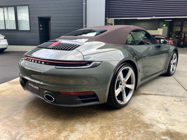 911 911カレラ4 カブリオレ 走行4500Km アベンチュリングリーンメタリック ブラウンソフトトップ トリュフブラウンインテリア スポーツクロノPKG スポーツエクゾースト 20/21インチCarrera Classicホイール(6枚目)