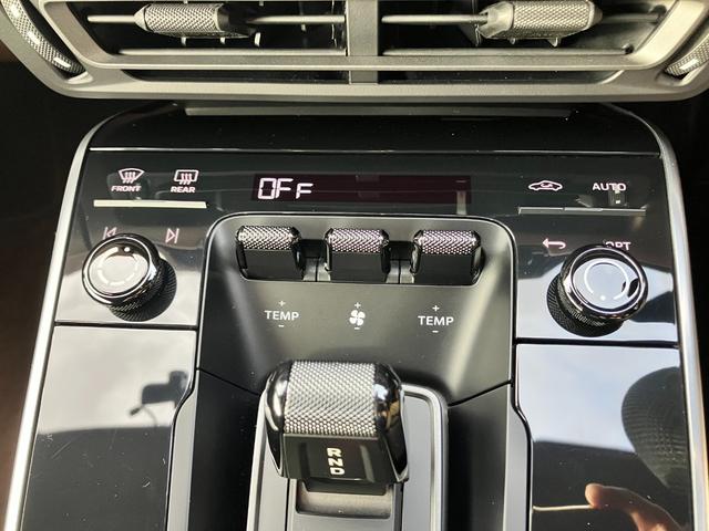 911 911カレラ4 カブリオレ 走行4500Km アベンチュリングリーンメタリック ブラウンソフトトップ トリュフブラウンインテリア スポーツクロノPKG スポーツエクゾースト 20/21インチCarrera Classicホイール(26枚目)