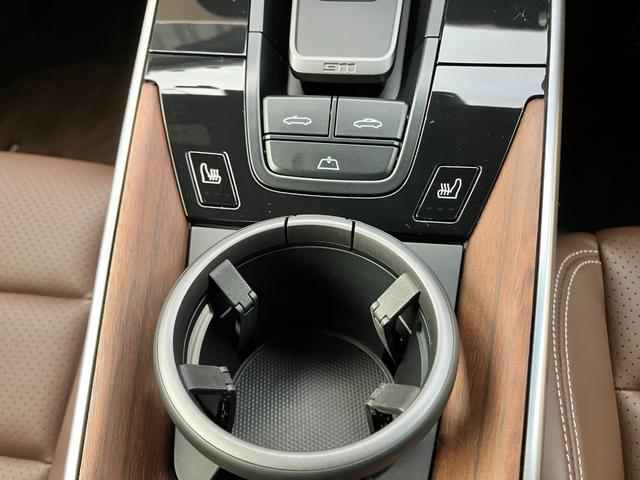 911 911カレラ4 カブリオレ 走行4500Km アベンチュリングリーンメタリック ブラウンソフトトップ トリュフブラウンインテリア スポーツクロノPKG スポーツエクゾースト 20/21インチCarrera Classicホイール(27枚目)