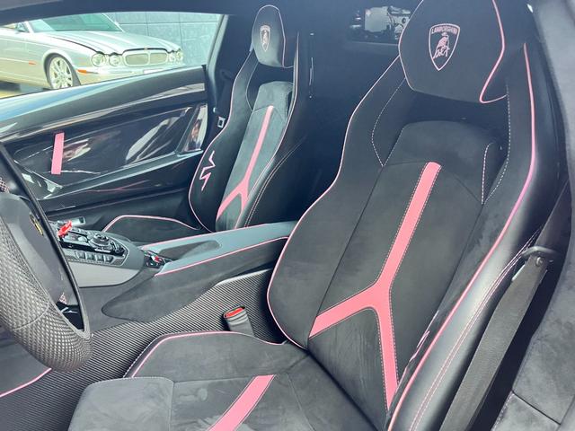 アヴェンタドール LP700-4 Ad Personam Rosa Tinjis フロントリフティング リバーシングカメラ シートヒーター EBM(12枚目)