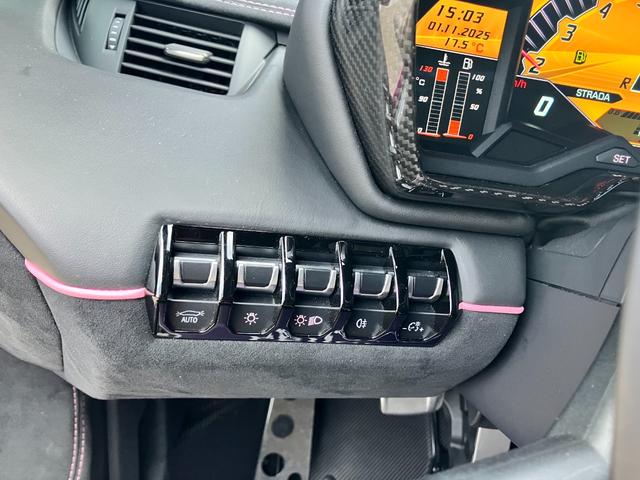 アヴェンタドール LP700-4 Ad Personam Rosa Tinjis フロントリフティング リバーシングカメラ シートヒーター EBM(16枚目)