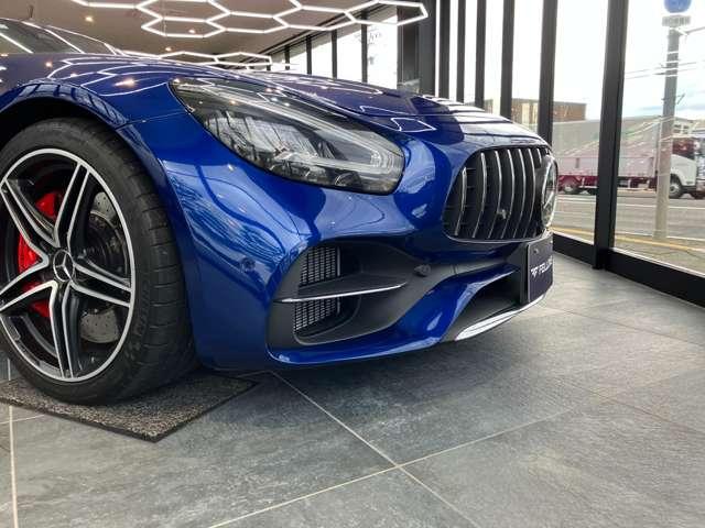 GT C ロードスター MC後モデル 12.3インチコクピットディスプレイ 10.25インチTFTモニター ダイヤモンドステッチナッパレザー ベンチレーション/ヒーターAMGパフォーマンスシート カーボンインテリア(16枚目)