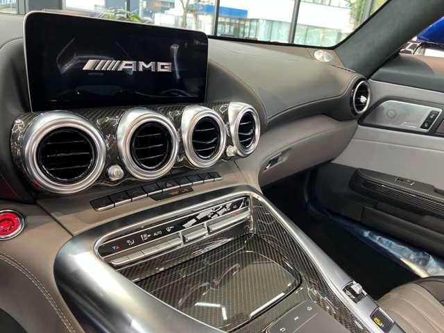 GT C ロードスター MC後モデル 12.3インチコクピットディスプレイ 10.25インチTFTモニター ダイヤモンドステッチナッパレザー ベンチレーション/ヒーターAMGパフォーマンスシート カーボンインテリア(31枚目)