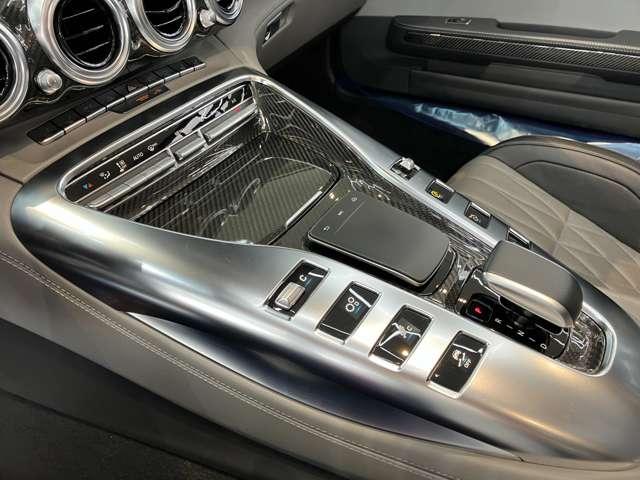 GT C ロードスター MC後モデル 12.3インチコクピットディスプレイ 10.25インチTFTモニター ダイヤモンドステッチナッパレザー ベンチレーション/ヒーターAMGパフォーマンスシート カーボンインテリア(34枚目)