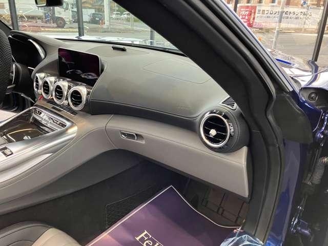 GT C ロードスター MC後モデル 12.3インチコクピットディスプレイ 10.25インチTFTモニター ダイヤモンドステッチナッパレザー ベンチレーション/ヒーターAMGパフォーマンスシート カーボンインテリア(41枚目)