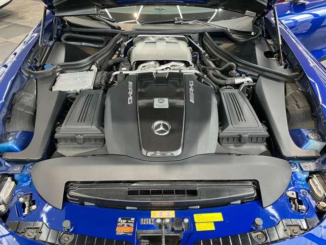 GT C ロードスター MC後モデル 12.3インチコクピットディスプレイ 10.25インチTFTモニター ダイヤモンドステッチナッパレザー ベンチレーション/ヒーターAMGパフォーマンスシート カーボンインテリア(43枚目)