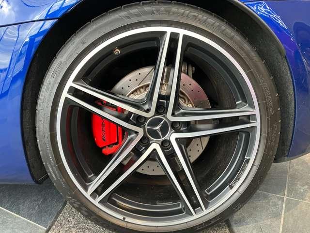 GT C ロードスター MC後モデル 12.3インチコクピットディスプレイ 10.25インチTFTモニター ダイヤモンドステッチナッパレザー ベンチレーション/ヒーターAMGパフォーマンスシート カーボンインテリア(47枚目)