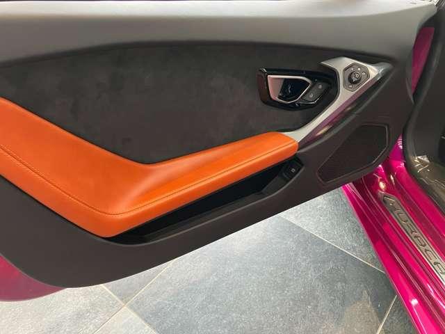 ウラカン LP580-2 CORNESデリバリー フロントリフター ブランディングPKG インテリア・エレガンテ・ビコローレ バックカメラ デジタルミラー&ドラレコ 純正ナビ フルパワーシート(15枚目)