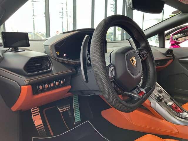 ウラカン LP580-2 CORNESデリバリー フロントリフター ブランディングPKG インテリア・エレガンテ・ビコローレ バックカメラ デジタルミラー&ドラレコ 純正ナビ フルパワーシート(20枚目)