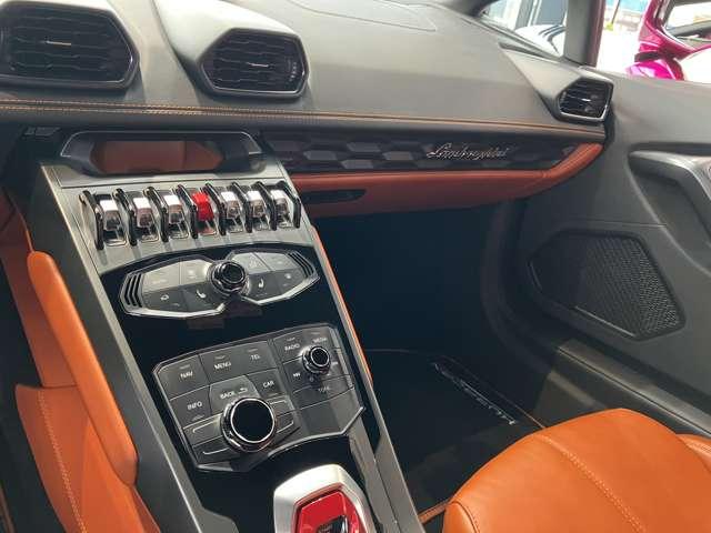 ウラカン LP580-2 CORNESデリバリー フロントリフター ブランディングPKG インテリア・エレガンテ・ビコローレ バックカメラ デジタルミラー&ドラレコ 純正ナビ フルパワーシート(28枚目)