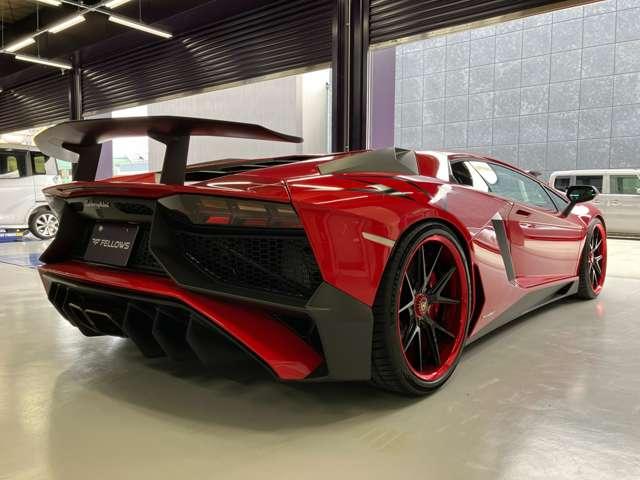 アヴェンタドール ＬＰ７００－４　ＨＹＰＥＲ　ＦＯＲＧＥＤ　２０＆２１　ミシュランＰＳ４Ｓ　パワークラフト切替マフラー　ロワリングキット　フロントリフト　アルカンターラインテリア　リバースカメラ　カーボンドアトリム　純正部品全て保管（5枚目）