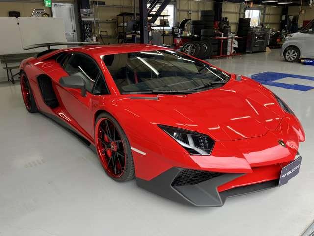 アヴェンタドール ＬＰ７００－４　ＨＹＰＥＲ　ＦＯＲＧＥＤ　２０＆２１　ミシュランＰＳ４Ｓ　パワークラフト切替マフラー　ロワリングキット　フロントリフト　アルカンターラインテリア　リバースカメラ　カーボンドアトリム　純正部品全て保管（10枚目）