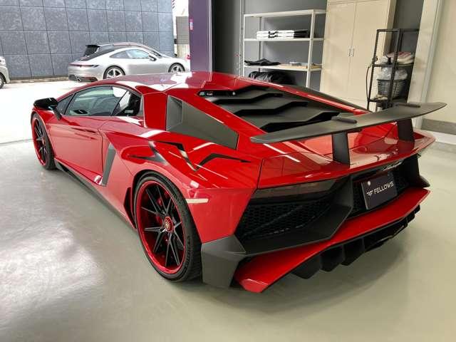 アヴェンタドール ＬＰ７００－４　ＨＹＰＥＲ　ＦＯＲＧＥＤ　２０＆２１　ミシュランＰＳ４Ｓ　パワークラフト切替マフラー　ロワリングキット　フロントリフト　アルカンターラインテリア　リバースカメラ　カーボンドアトリム　純正部品全て保管（13枚目）