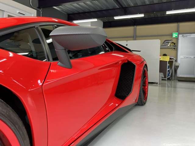 アヴェンタドール ＬＰ７００－４　ＨＹＰＥＲ　ＦＯＲＧＥＤ　２０＆２１　ミシュランＰＳ４Ｓ　パワークラフト切替マフラー　ロワリングキット　フロントリフト　アルカンターラインテリア　リバースカメラ　カーボンドアトリム　純正部品全て保管（15枚目）