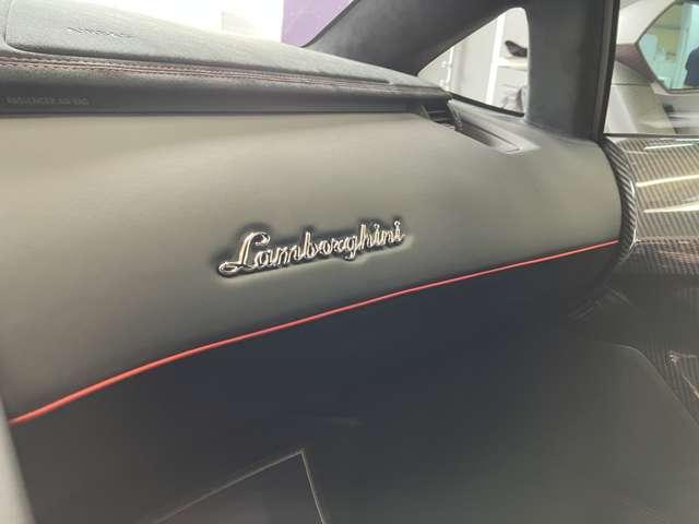 アヴェンタドール ＬＰ７００－４　ＨＹＰＥＲ　ＦＯＲＧＥＤ　２０＆２１　ミシュランＰＳ４Ｓ　パワークラフト切替マフラー　ロワリングキット　フロントリフト　アルカンターラインテリア　リバースカメラ　カーボンドアトリム　純正部品全て保管（40枚目）