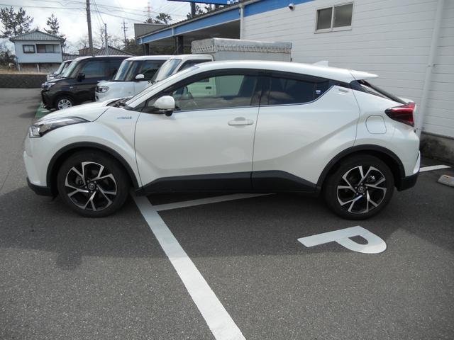 Ｃ－ＨＲ Ｇ　純正メモリーナビ　地デジ　バックカメラ　トヨタセーフティセンス　シートヒーター　ハイブリッド　キーレスエントリー　スマートキー　電動格納ミラー　アイドリングストップ（30枚目）